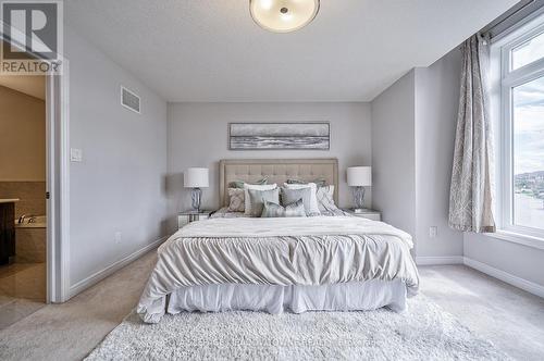 17 Pinot Crescent, Hamilton, ON - Indoor Photo Showing Bedroom