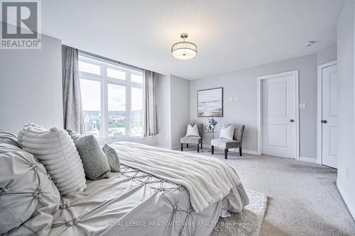 17 Pinot Crescent, Hamilton, ON - Indoor Photo Showing Bedroom