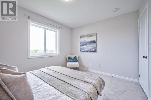 17 Pinot Crescent, Hamilton, ON - Indoor Photo Showing Bedroom