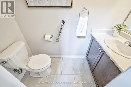 17 Pinot Crescent, Hamilton, ON - Indoor Photo Showing Bathroom