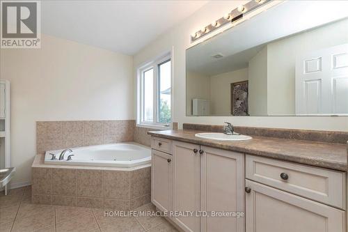 70 Steele Street, New Tecumseth, ON - Indoor Photo Showing Bathroom