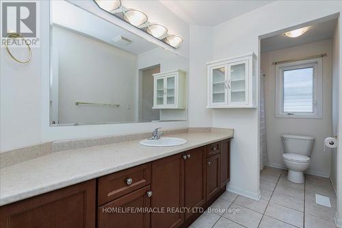 70 Steele Street, New Tecumseth, ON - Indoor Photo Showing Bathroom