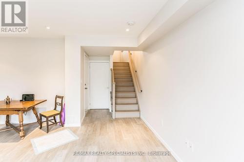 264 Vellwood Common, Oakville, ON - Indoor