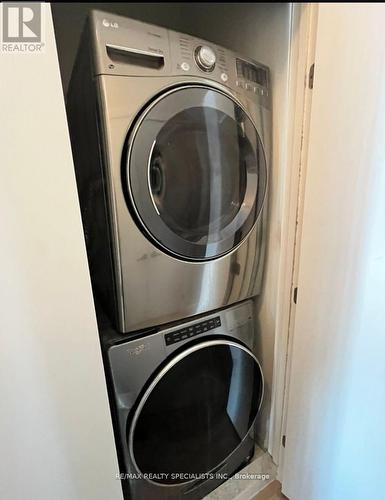 264 Vellwood Common, Oakville, ON - Indoor Photo Showing Laundry Room