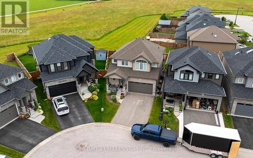 28 Sparrow Crescent, East Luther Grand Valley, ON - Outdoor With Facade