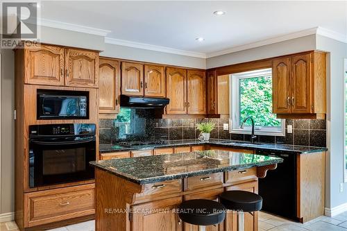 2313 Homer Drive, Burlington, ON - Indoor Photo Showing Kitchen