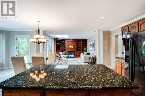 2313 Homer Drive, Burlington, ON - Indoor Photo Showing Kitchen With Upgraded Kitchen