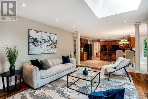 2313 Homer Drive, Burlington, ON - Indoor Photo Showing Living Room