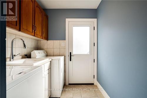 2313 Homer Drive, Burlington, ON - Indoor Photo Showing Laundry Room