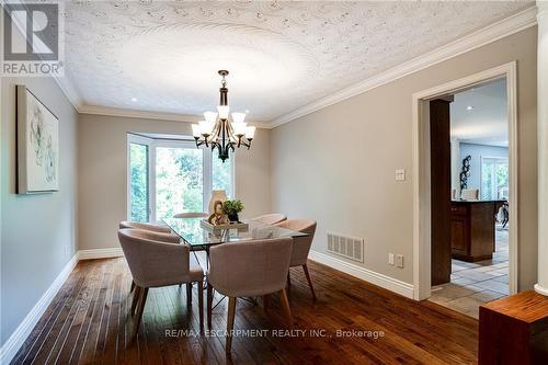 2313 Homer Drive, Burlington, ON - Indoor Photo Showing Dining Room