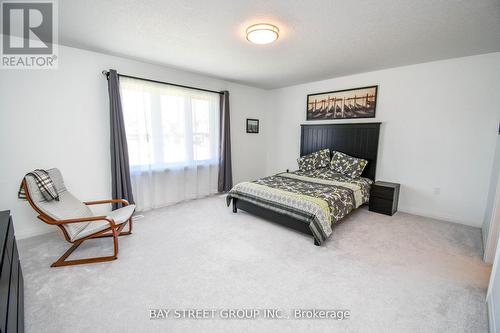 9 Copperhill Heights, Barrie, ON - Indoor Photo Showing Bedroom