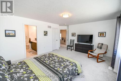 9 Copperhill Heights, Barrie, ON - Indoor Photo Showing Bedroom