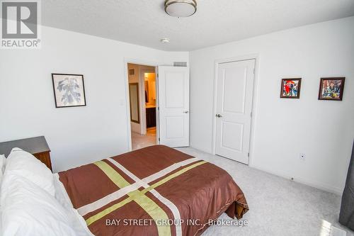 9 Copperhill Heights, Barrie, ON - Indoor Photo Showing Bedroom