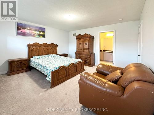 268 Crafter Crescent, Hamilton, ON - Indoor Photo Showing Bedroom