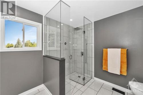 43 Brae Crescent, Stittsville, ON - Indoor Photo Showing Bathroom