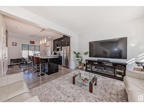 3248 Kulay Wy Sw, Edmonton, AB - Indoor Photo Showing Living Room