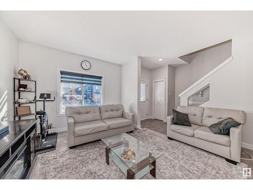 3248 Kulay Wy Sw, Edmonton, AB - Indoor Photo Showing Living Room