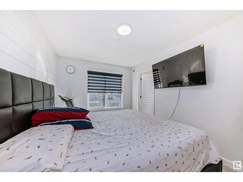 3248 Kulay Wy Sw, Edmonton, AB - Indoor Photo Showing Bedroom