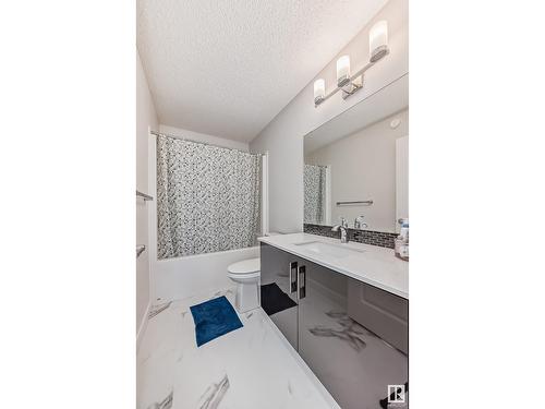 3248 Kulay Wy Sw, Edmonton, AB - Indoor Photo Showing Bathroom