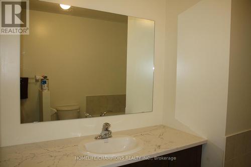 1183 Kettering Drive W, Oshawa, ON - Indoor Photo Showing Bathroom