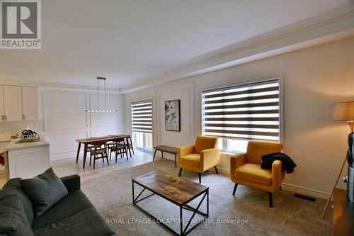 11 Spencer Street, Collingwood, ON - Indoor Photo Showing Living Room