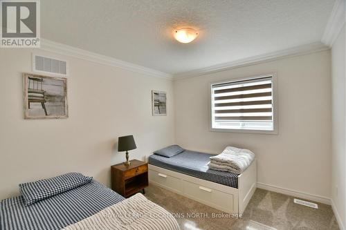 11 Spencer Street, Collingwood, ON - Indoor Photo Showing Bedroom