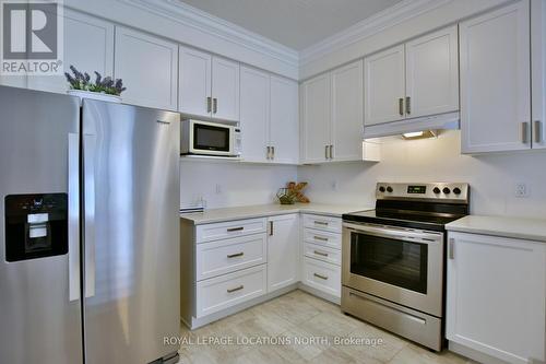 11 Spencer Street, Collingwood, ON - Indoor Photo Showing Kitchen With Stainless Steel Kitchen