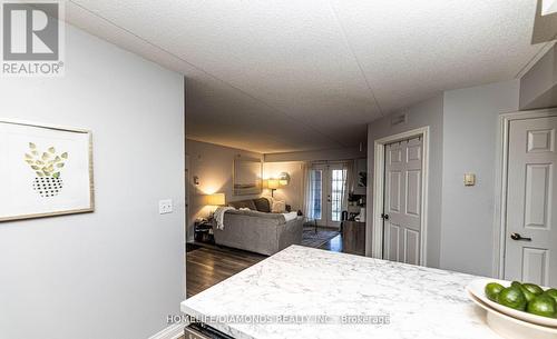 306 - 1450 Bishops Gate, Oakville, ON - Indoor Photo Showing Bedroom