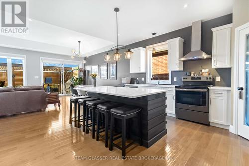 151 Spencer Avenue, Lucan Biddulph (Lucan), ON - Indoor Photo Showing Kitchen