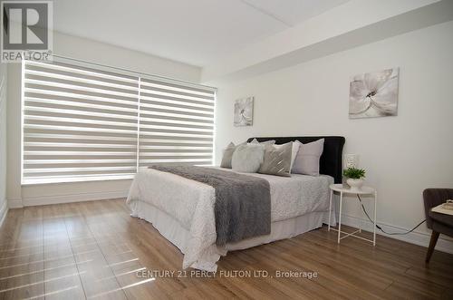 1812 - 335 Webb Drive, Mississauga, ON - Indoor Photo Showing Bedroom