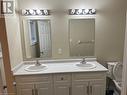 4 Ambrous Crescent, Guelph, ON  - Indoor Photo Showing Bathroom 