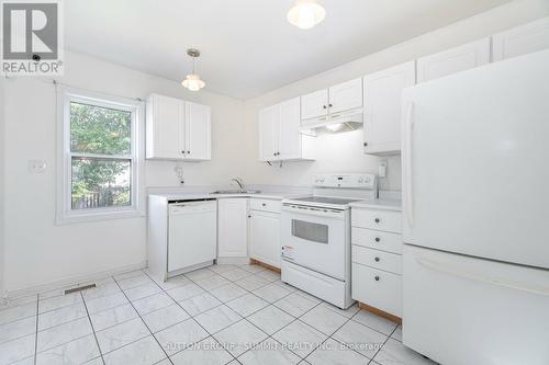 73 Hope Avenue, Hamilton, ON - Indoor Photo Showing Kitchen