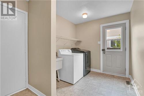 28 Phylis Street, Ottawa, ON - Indoor Photo Showing Laundry Room