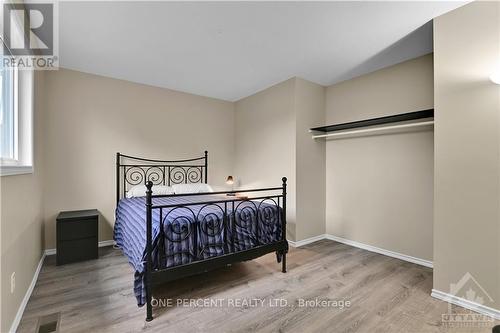 28 Phylis Street, Ottawa, ON - Indoor Photo Showing Bedroom