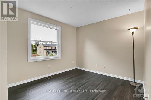 28 Phylis Street, Ottawa, ON - Indoor Photo Showing Other Room