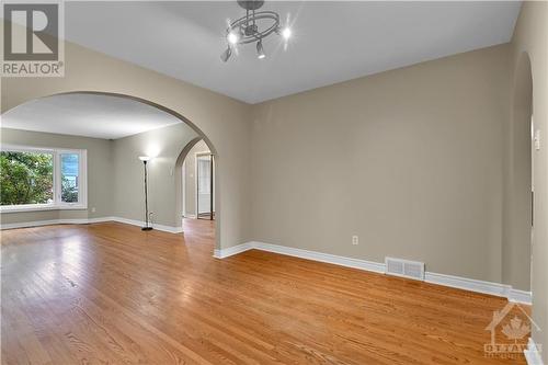 28 Phylis Street, Ottawa, ON - Indoor Photo Showing Other Room