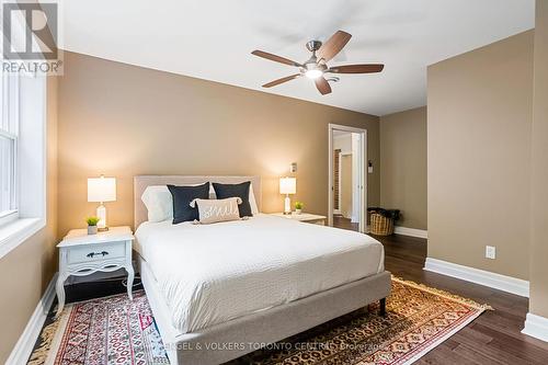 365 2Nd Avenue E, Owen Sound, ON - Indoor Photo Showing Bedroom