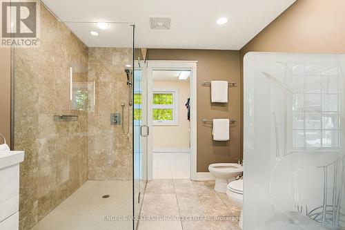 365 2Nd Avenue E, Owen Sound, ON - Indoor Photo Showing Bathroom