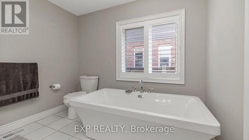 26 Hollingshead Road, Ingersoll, ON - Indoor Photo Showing Bathroom