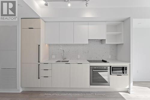 2307 - 82 Dalhousie Street, Toronto, ON - Indoor Photo Showing Kitchen