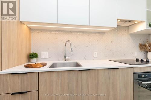 3115 - 82 Dalhousie Street, Toronto, ON - Indoor Photo Showing Kitchen