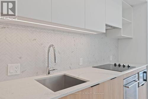 3115 - 82 Dalhousie Street, Toronto, ON - Indoor Photo Showing Kitchen