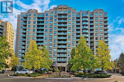 702 - 39 Oneida Crescent, Richmond Hill, ON - Outdoor With Facade