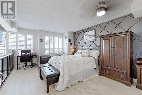 702 - 39 Oneida Crescent, Richmond Hill, ON - Indoor Photo Showing Bedroom