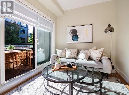 228 - 1145 Journeyman Lane, Mississauga, ON - Indoor Photo Showing Living Room