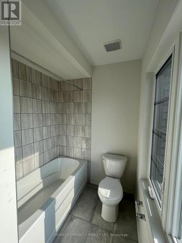 1065 Trailsview Avenue, Cobourg, ON - Indoor Photo Showing Bathroom