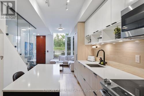 S115 - 180 Mill Street, Toronto, ON - Indoor Photo Showing Kitchen With Upgraded Kitchen