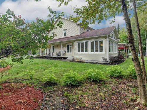 Cour - 1380 Rue De La Réserve, Saint-Lucien, QC - Outdoor With Deck Patio Veranda