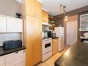 702-647 Michigan St, Victoria, BC  - Indoor Photo Showing Kitchen 