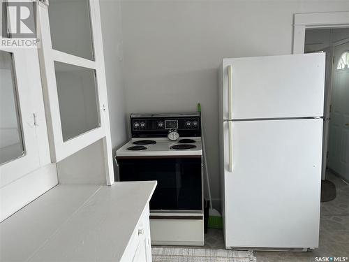 129 Nelson Avenue E, Blaine Lake, SK - Indoor Photo Showing Kitchen